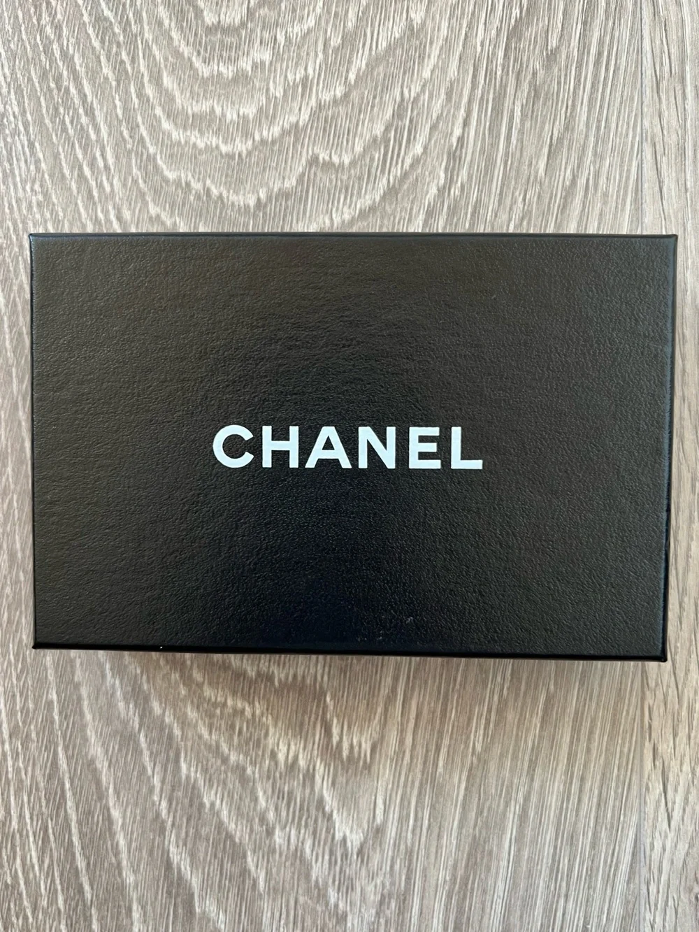 Chanel Box (BB325)
